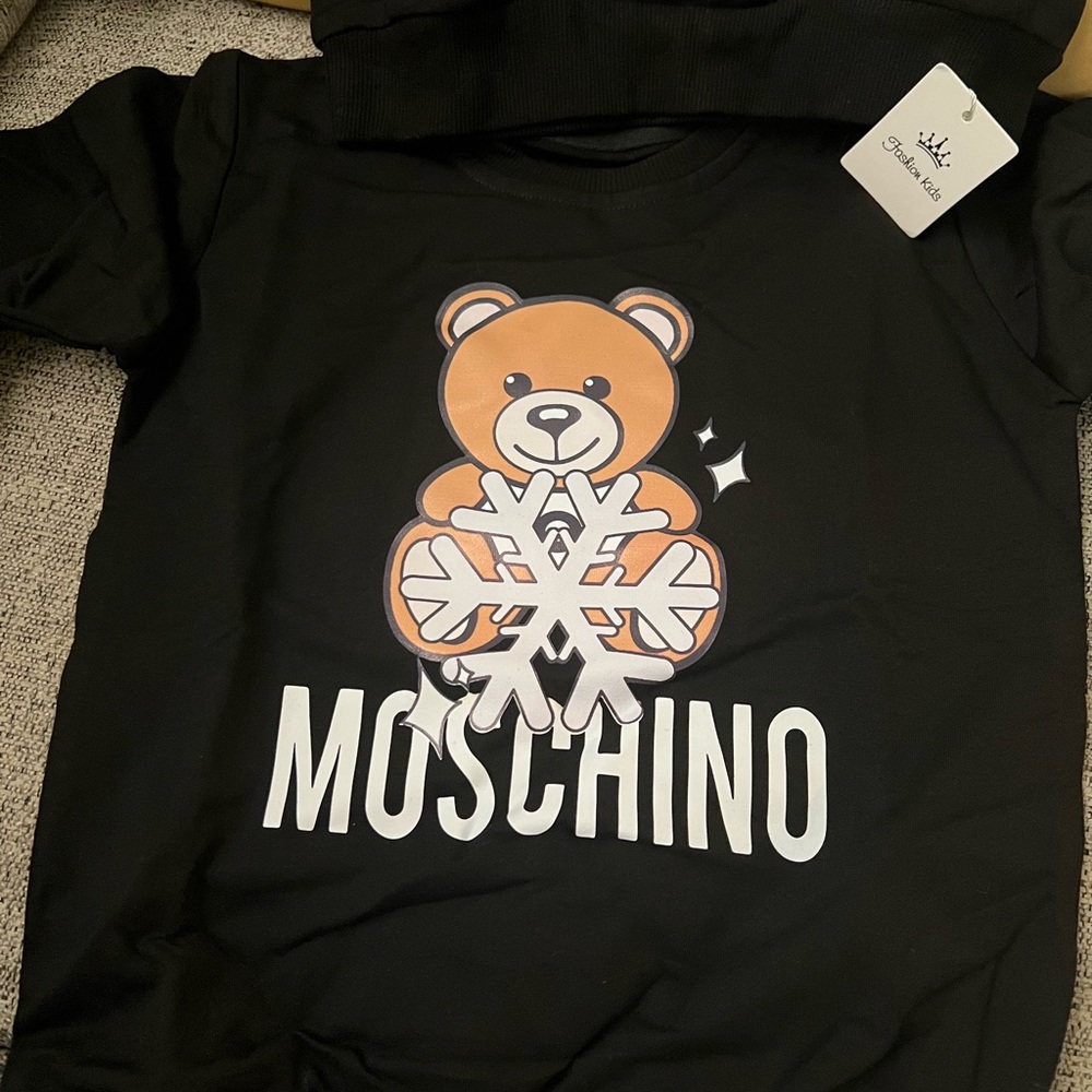 Brand New with Tags Long sleeve unisex shirt unisex 2T